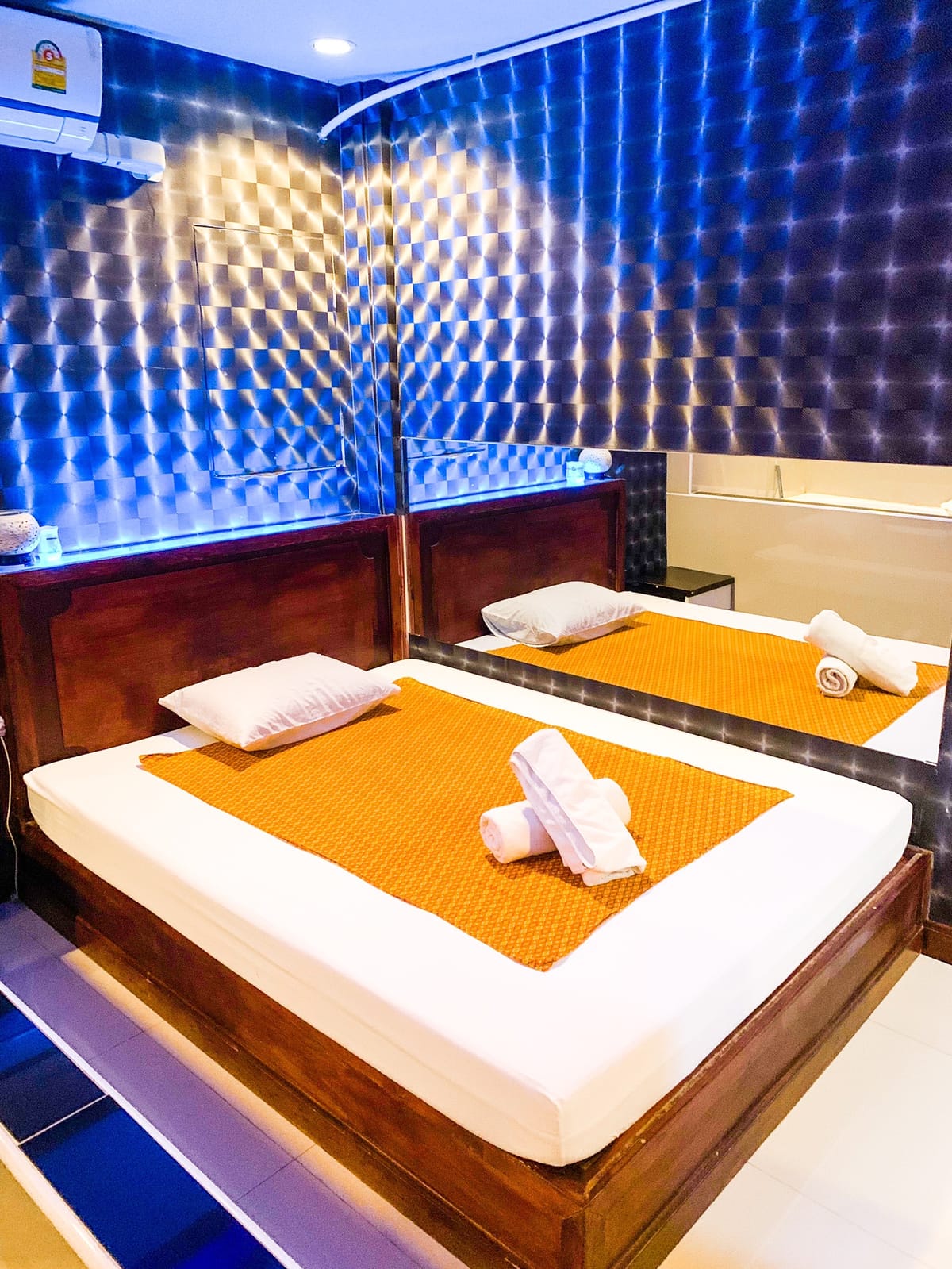 26 Massage — Nuru & Body to Body Massage interior photo 5 in Bangkok