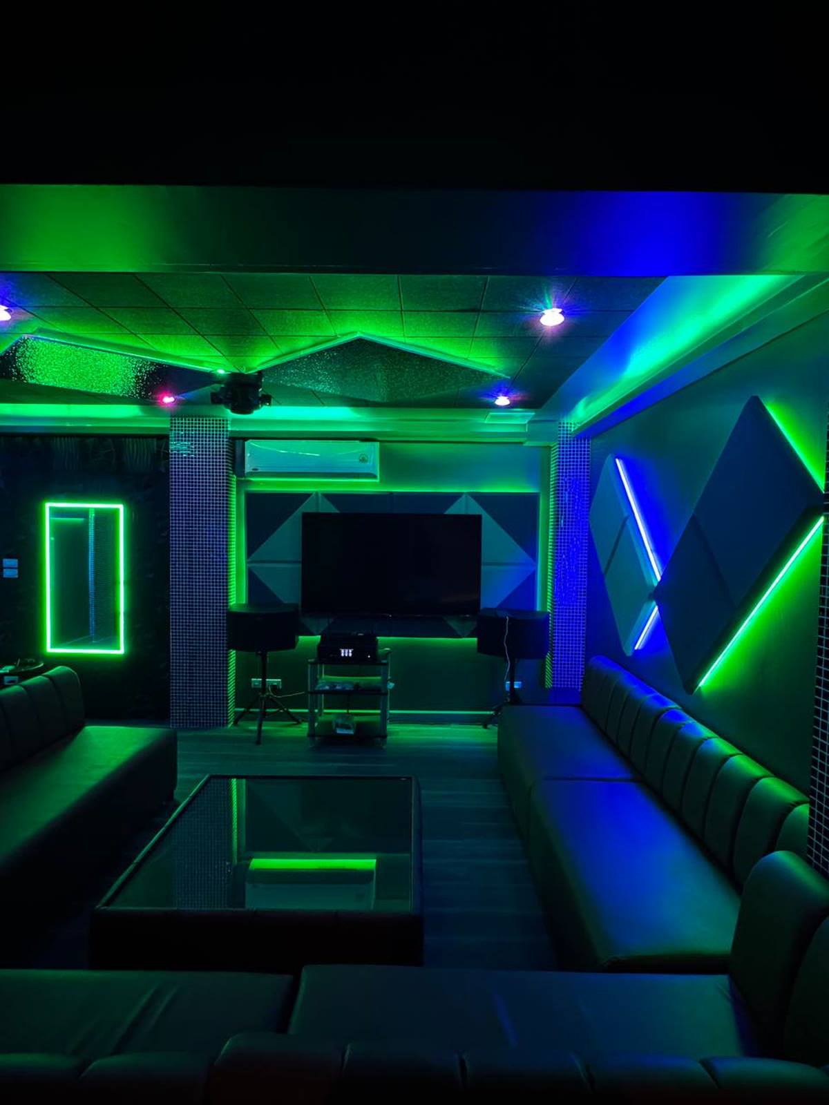 Drake Luxury Lounge — Nuru Body To Body Massage in Bangkok
