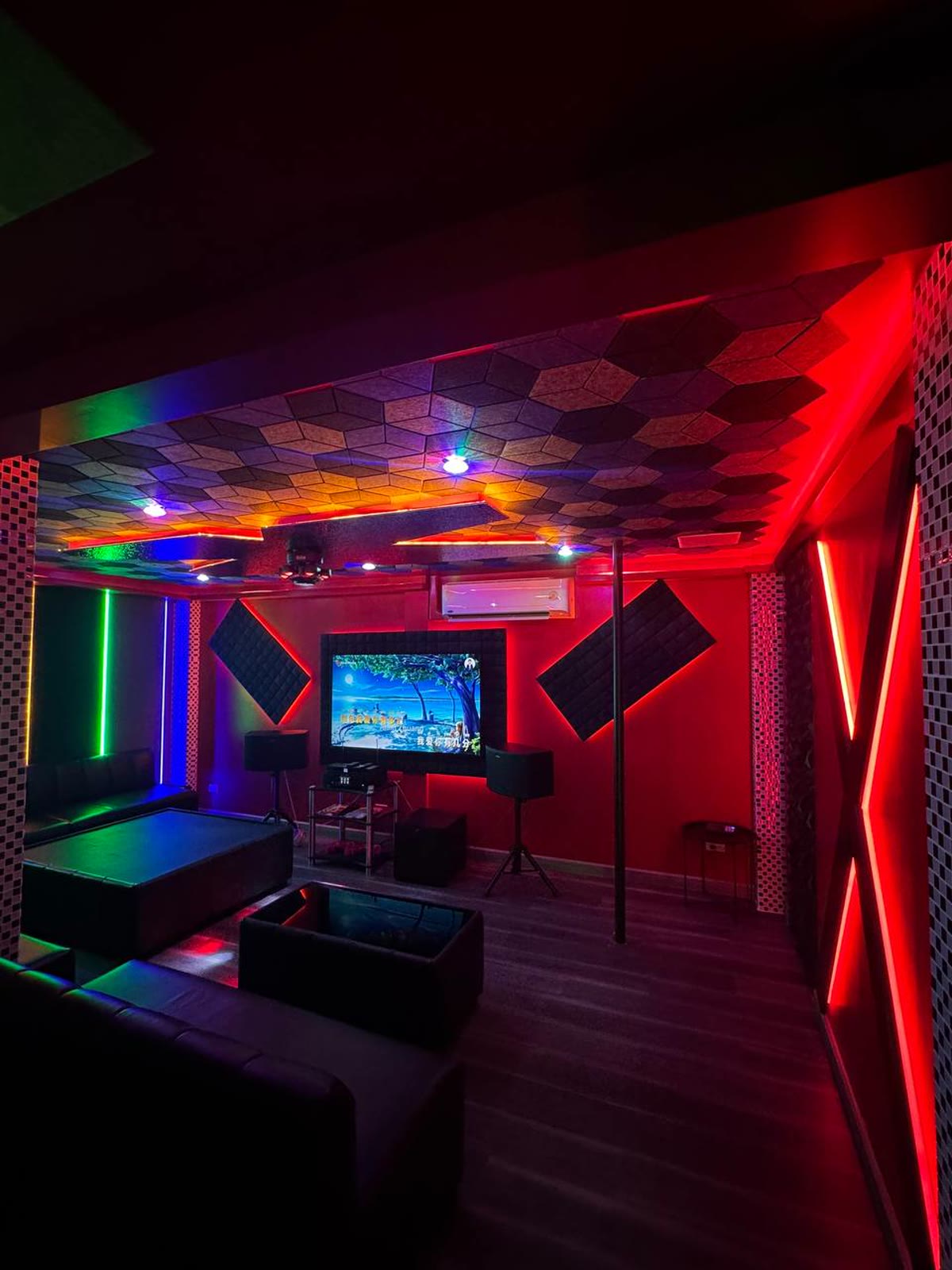 Drake Luxury Lounge — Nuru & Body to Body Massage photo 7 in Bangkok
