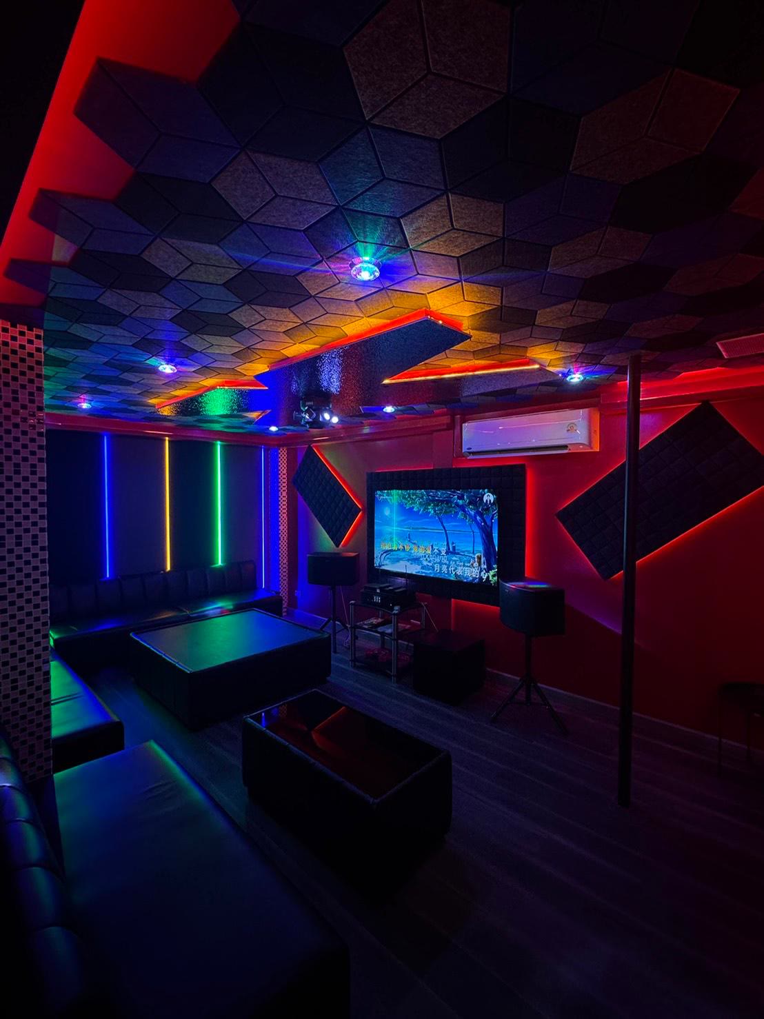 Drake Luxury Lounge — Nuru & Body to Body Massage photo 8 in Bangkok