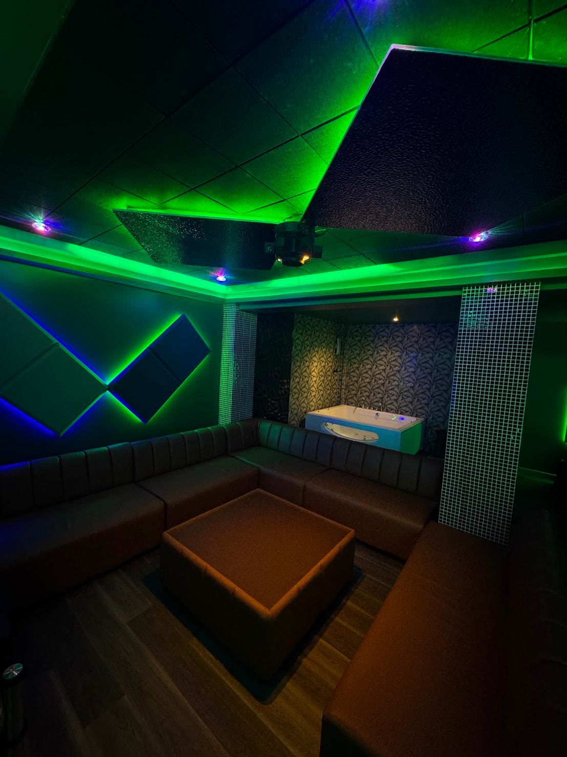 Drake Luxury Lounge — Nuru & Body to Body Massage photo 11 in Bangkok