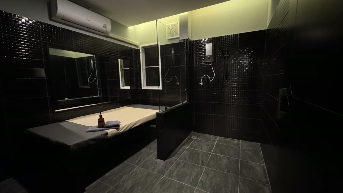 Heal Nuru & Soapy Massage — Nuru & Body to Body Massage photo 3 in Bangkok