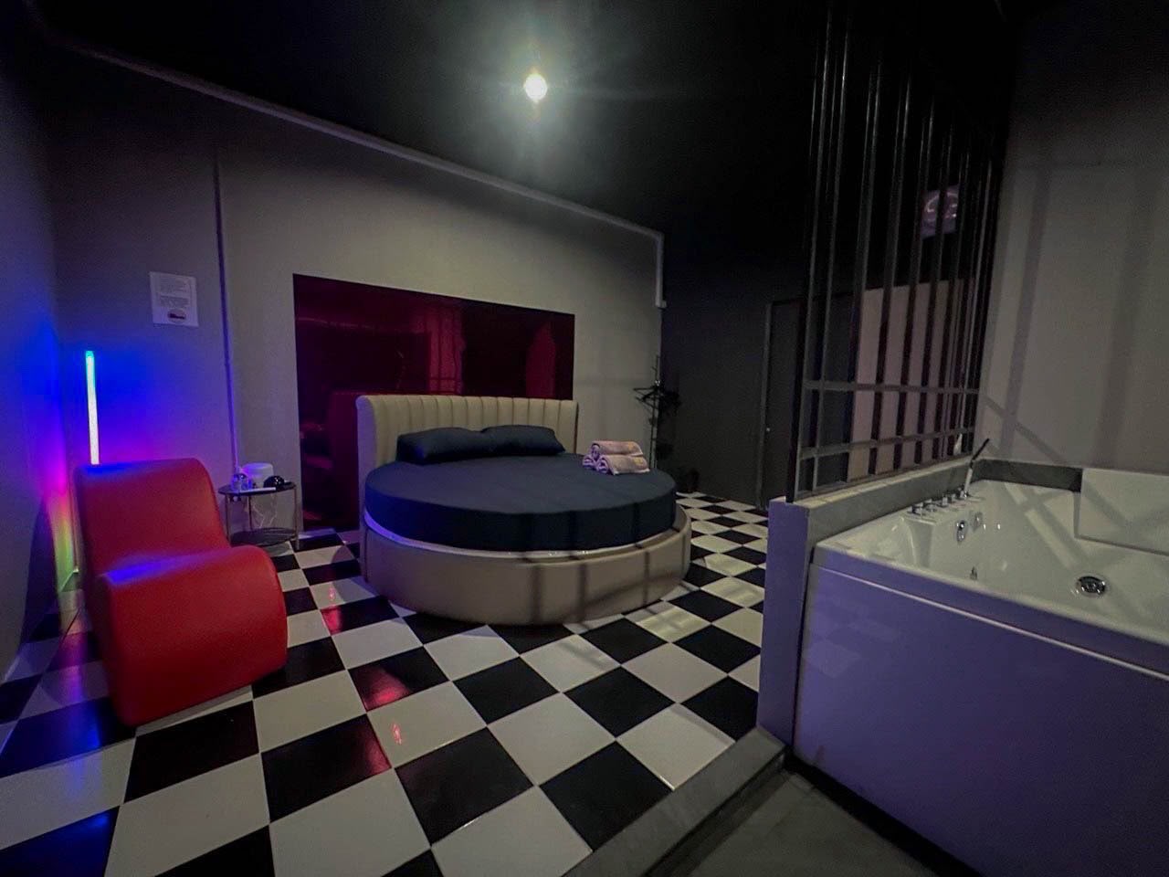 Lucky Cat BKK — Nuru & Body to Body Massage photo 5 in Bangkok