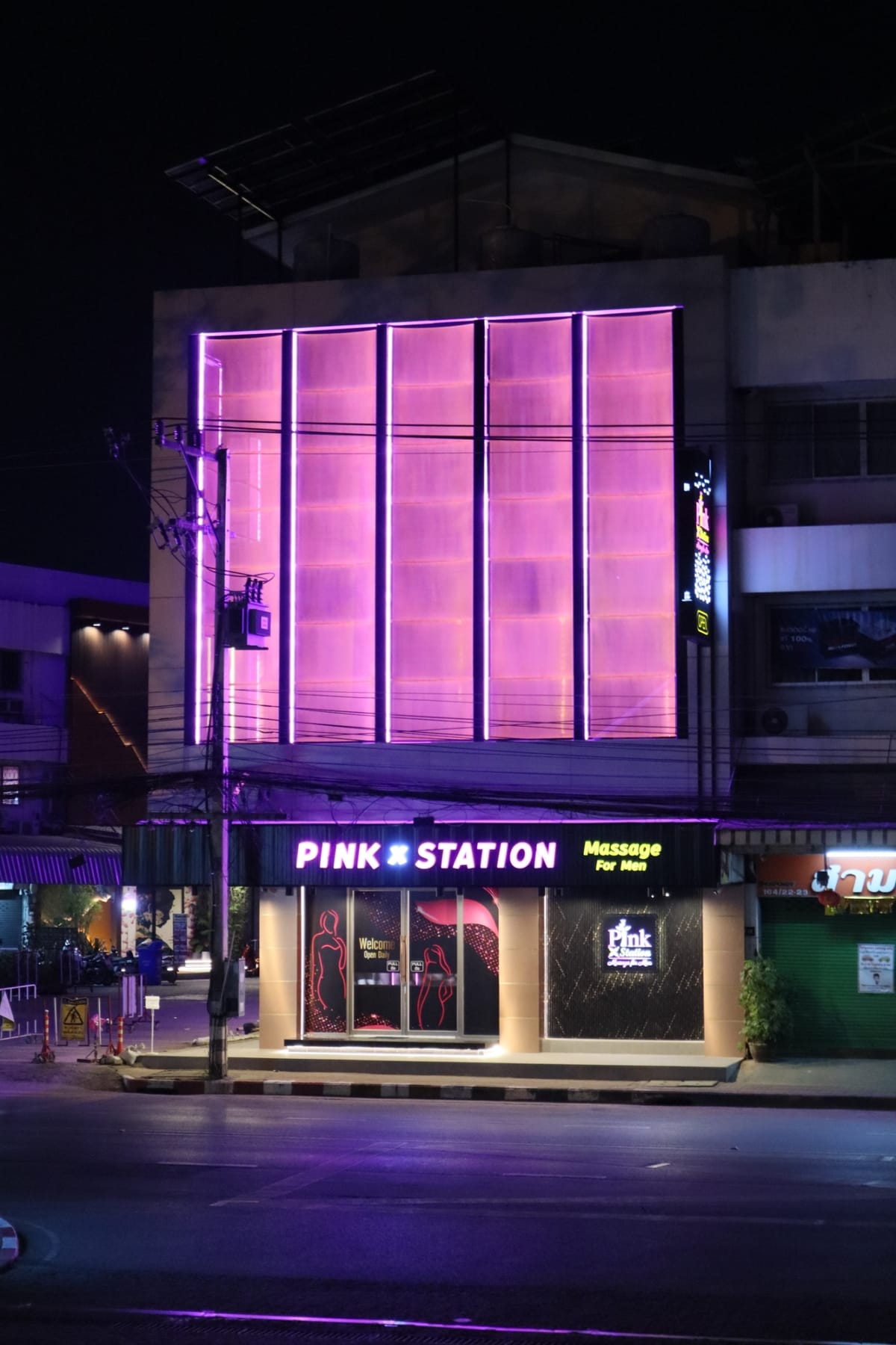 Pink X Station — Nuru & Body to Body Massage interior photo 2 in Chiang Mai