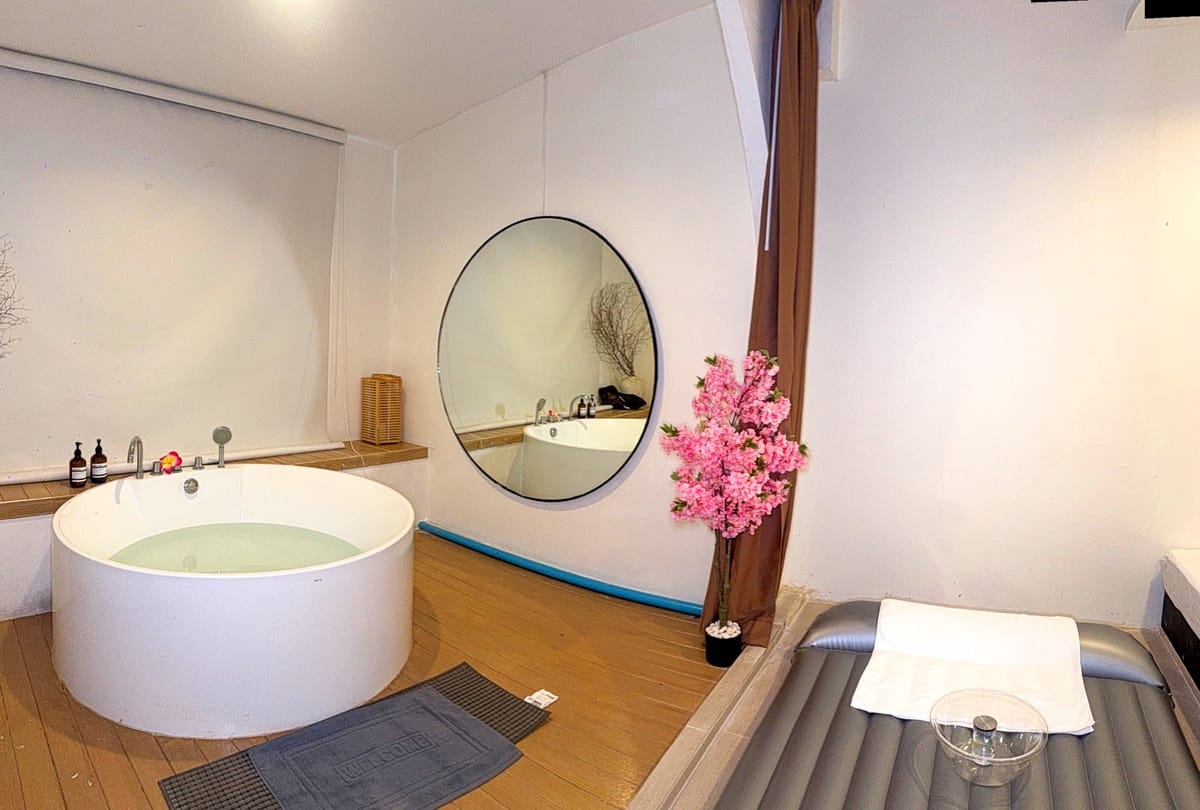 Rina Spa Nuru Massage — Nuru & Body to Body Massage interior photo 3 in Bangkok