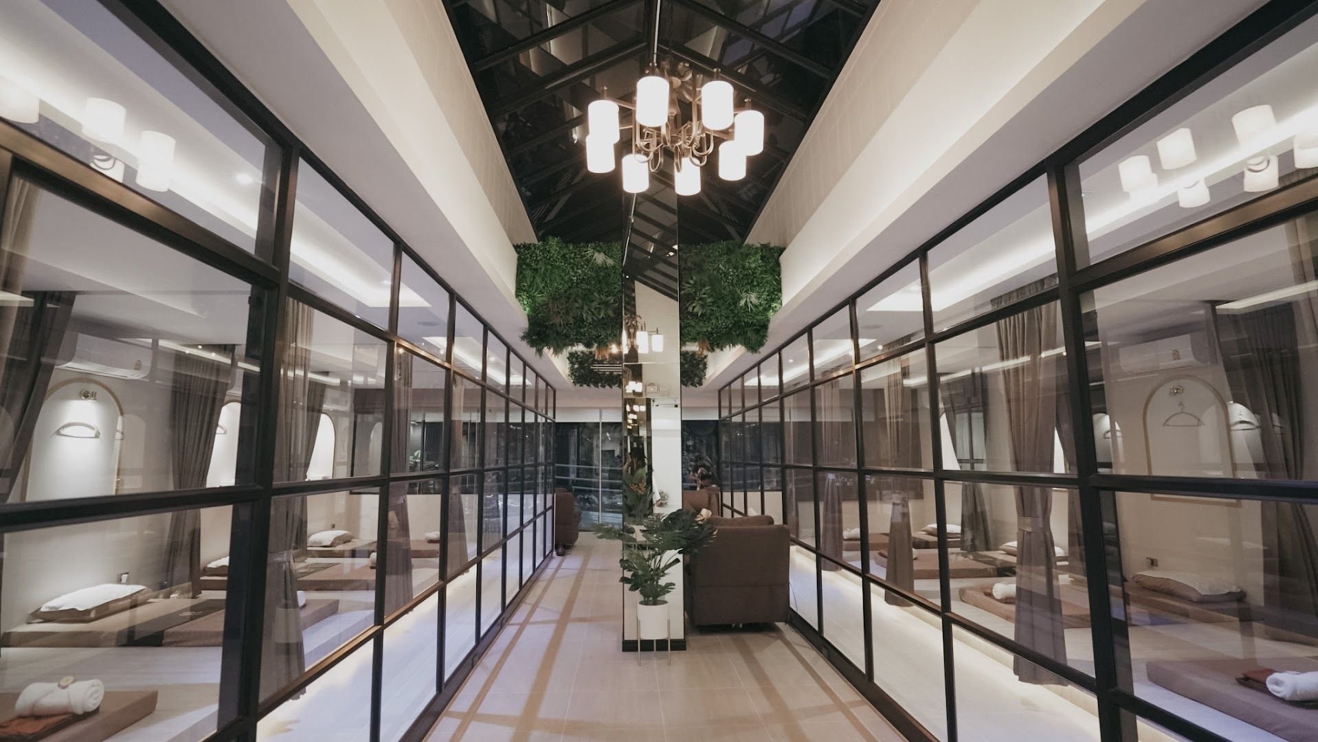 The One Massage — Happy Ending Massage interior photo 2 in Pattaya